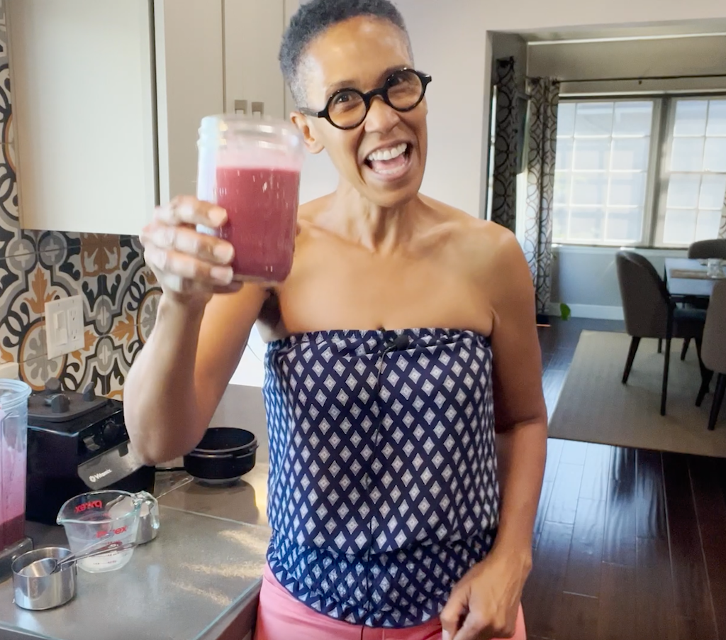 Work With Me Wednesday: A Berry Delicious Smoothie for Skincare